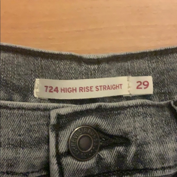 ⚡️SALE⚡️High rise Levi’s Straight Jeans - Picture 3 of 5